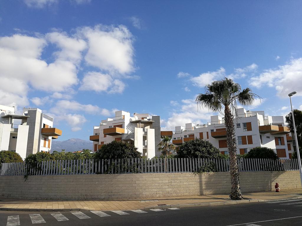אל מדאנו Alquilaencanarias-Medano Los Martines Beachfront A מראה חיצוני תמונה